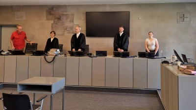 Die Zweite Große Jugendkammer am Ansbacher Landgericht (hier beim Auftakt des Prozesses im Juli) hat am Dienstag in dem Fall eines Jugendleiters, dem sexueller Missbrauch vorgeworfen wird, entschieden. (Foto: Andrea Walke)