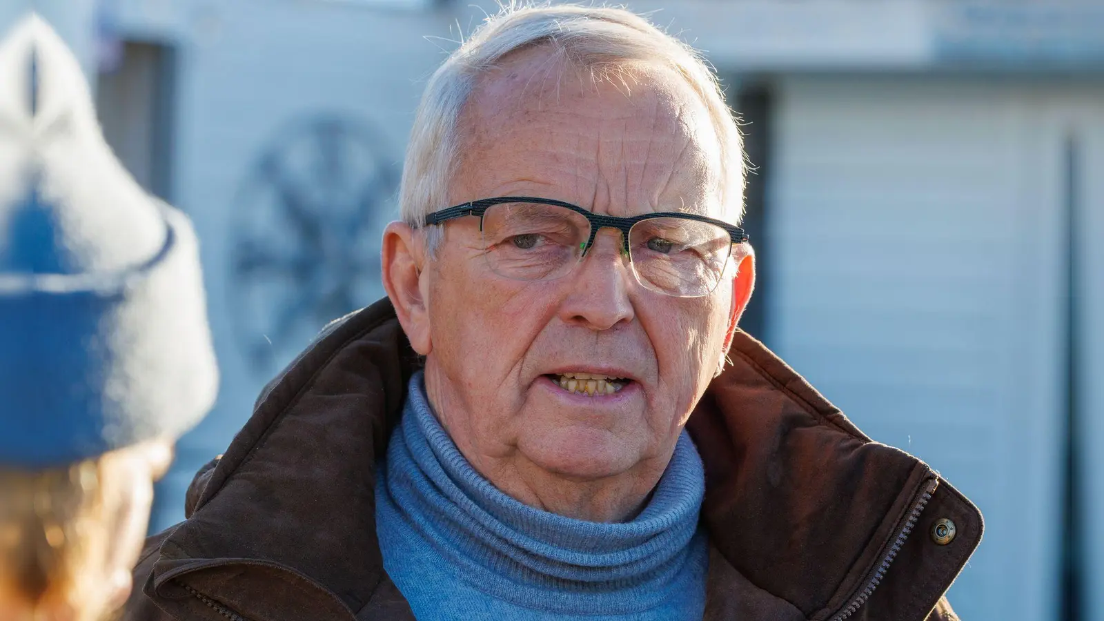 Umweltminister Backhaus stellt Ergebnisse der Senderauswertung vor. (Foto: Jens Büttner/dpa)