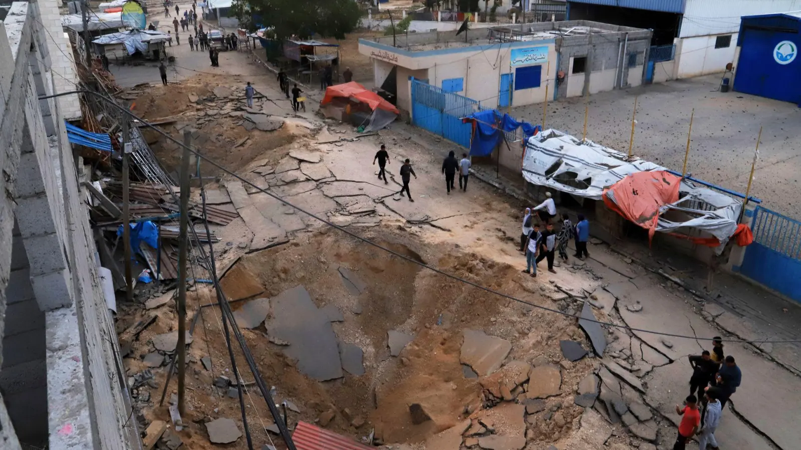 Das Europäische Krankenhaus in Chan Junis ist laut der WHO nach einem israelischen Angriff nicht länger funktionsfähig. (Archivbild)  (Foto: Mariam Dagga/AP/dpa)