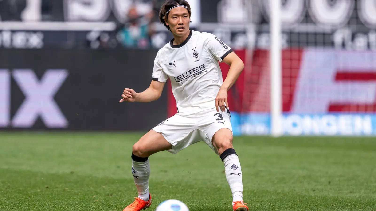 Kehrt zu Borussia Mönchengladbach zurück: Ko Itakura. (Archivbild)  (Foto: David Inderlied/dpa)
