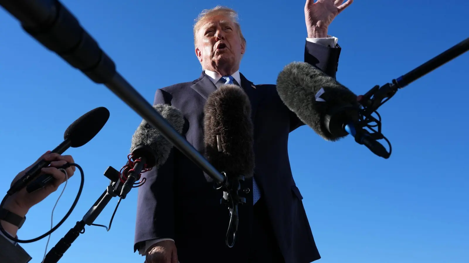 Trump setzt Belohnung fürs Melden von Wahlbetrug aus. (Foto: Jacquelyn Martin/AP/dpa)