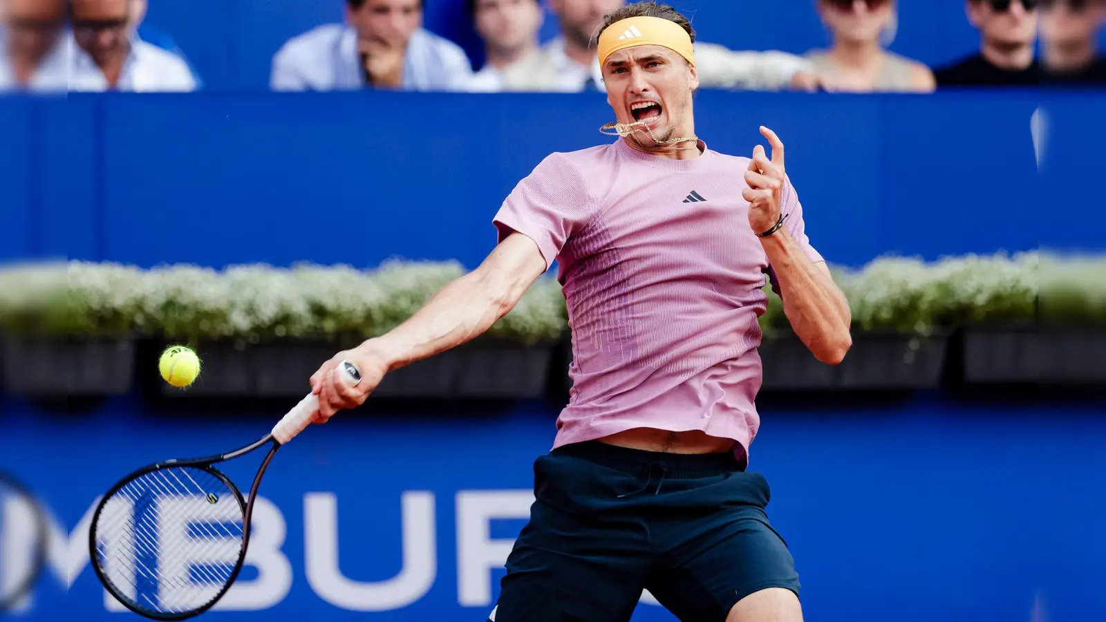 Alexander Zverev in seinem Match gegen Zhang Zhizhen. (Foto: Frank Molter/dpa)