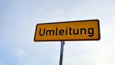 Der Verkehr muss voraussichtlich bis November umgeleitet werden. (Foto: Marc Tirl/dpa-Zentralbild/dpa-tmn)