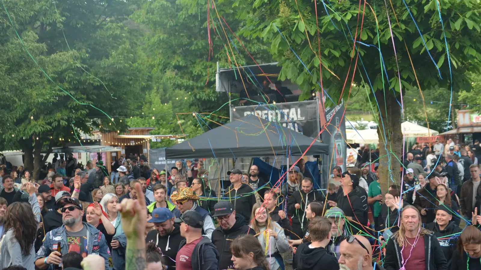Gute Stimmung bei Heischneida am Samstagabend. (Foto: Yvonne Neckermann)