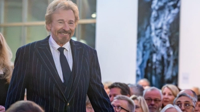 Moderator Thomas Gottschalk will sich nach einem Abschied aus dem TV-Geschäft für mindestens ein Jahr aus der Öffentlichkeit zurückziehen und reisen. (Archivbild) (Foto: Armin Weigel/dpa)