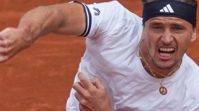 Zverev peilt in Paris seinen ersten Grand-Slam-Turniersieg an. (Foto: Thibault Camus/AP/dpa)