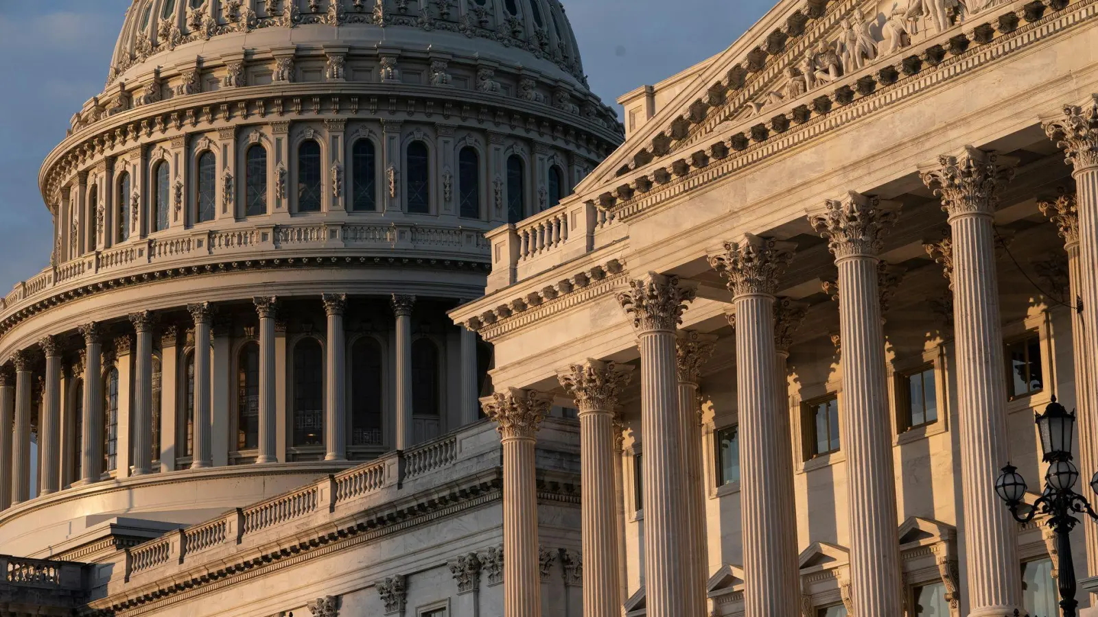 In einer nächtlichen Aktion verabschiedet der US-Kongress einen Übergangshaushalt, um einen längeren „Shutdown“ der Regierung zu vermeiden. (Archivbild) (Foto: J. Scott Applewhite/AP/dpa)