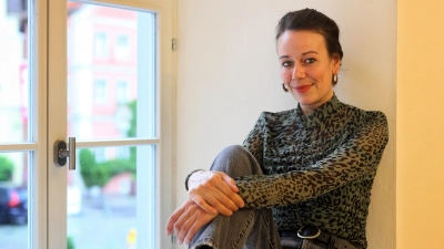 „Ende 30 nochmal sein komplettes Leben über den Haufen zu schmeißen, zahlt sich aus”: Edina Hojas. Die Schauspielerin war früher Lehrerin für Latein und Englisch. (Foto: Thomas Wirth)