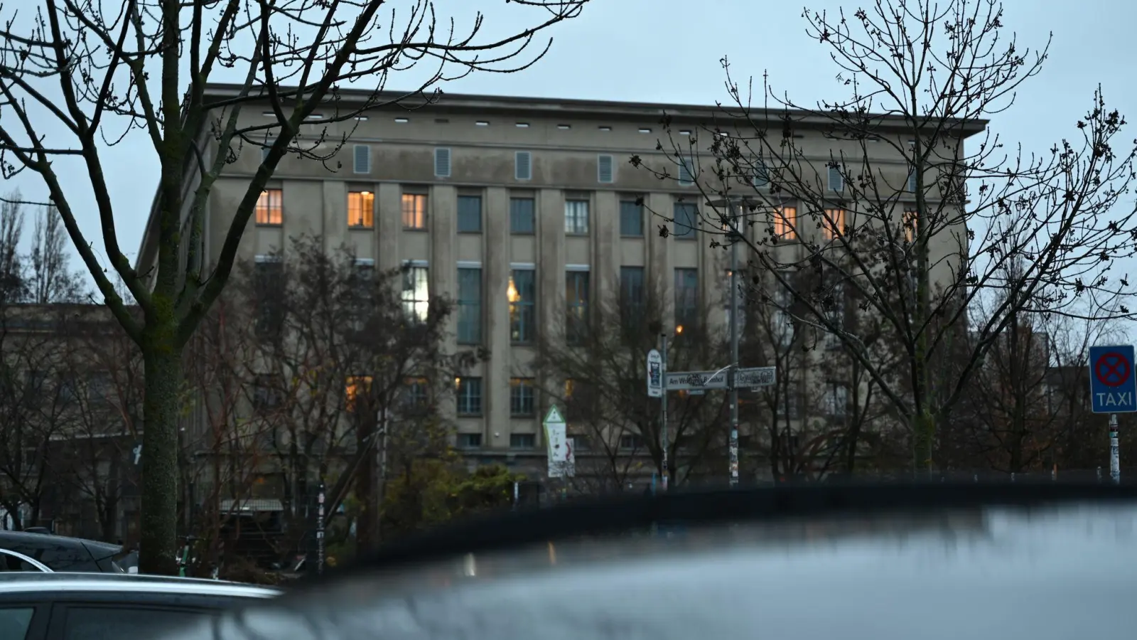 Das Berghain wurde im Dezember 2004 eröffnet und gilt als einer der bekanntesten Techno-Clubs der Welt. (Foto: Leonie Asendorpf/dpa)