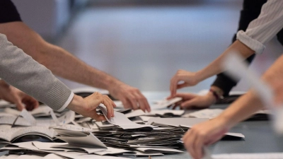 Das Bundesverfassungsgericht in Karlsruhe hat entschieden, dass die Bundestagswahl in Berlin wegen zahlreicher Pannen in einigen Wahlbezirken wiederholt werden muss. (Foto: Sebastian Gollnow/dpa)