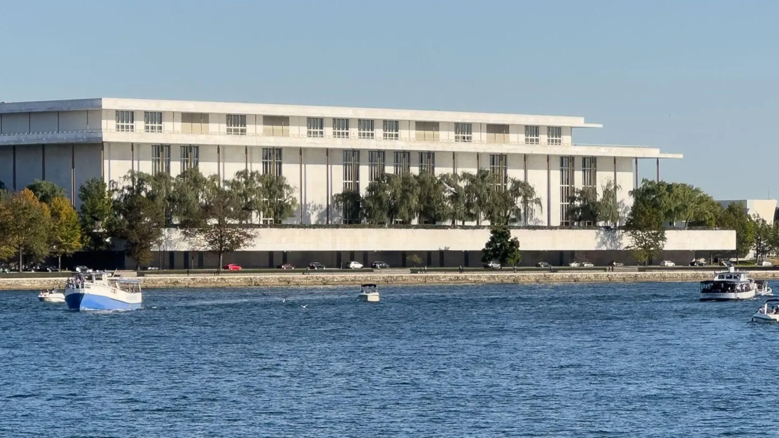Das Kennedy Center ist ein politischer Zankapfel geworden. (Archivbild) (Foto: Andrej Sokolow/dpa)