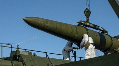 Das russische Militär setzt immer wieder ballistische Raketen des Typs Iskander gegen Ziele in der Ukraine ein. (Archivbild) (Foto: -/Russian Defense Ministry Press Service/AP/dpa)