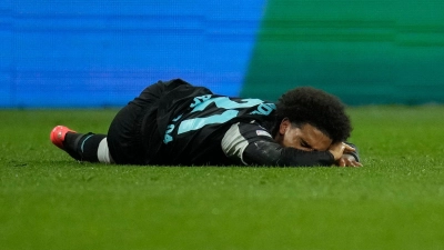 Amine Adli bleibt bis 2028 in Leverkusen (Foto: Christophe Ena/AP)