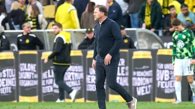 Wolfsburgs Trainer Hasenhüttl muss im Sommer wohl gehen. (Foto: Bernd Thissen/dpa)
