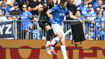 Enges Spiel zwischen Darmstadt 98 und Hannover 96. (Foto: Florian Wiegand/dpa)