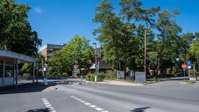 Am Samstag verließ der junge Mann aus Ansbach das Bezirksklinikum Erlangen und kehrte nicht zurück. (Foto: NEWS5 / Ferdinand Merzbach)