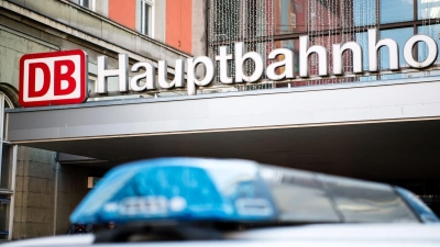 Als die Polizeibeamten am Münchner Hauptbahnhof eintreffen, hat der 27-Jährige die Gleise bereits verlassen. (Symbolbild) (Foto: Matthias Balk/dpa)
