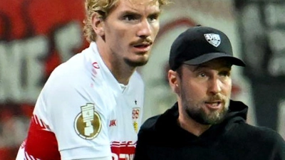 Abschied aus Stuttgart: Coach Sebastian Hoeneß muss wohl künftig auf Nick Woltemade verzichten. (Foto: Swen Pförtner/dpa)
