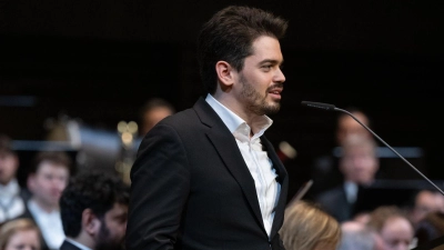 Lahav Shani wurde von einem Festival in Belgien ausgeladen. (Archivbild) (Foto: Sven Hoppe/dpa)