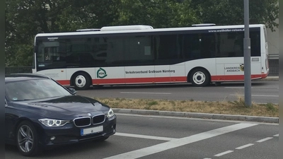 Wohin geht die Fahrt für die Linienbusse im Landkreis? Die Kosten steigen kräftig und die Verluste erreichen eine Dimension, die die Kreisräte nach Auswegen suchen lässt. (Foto: Thomas Schaller)