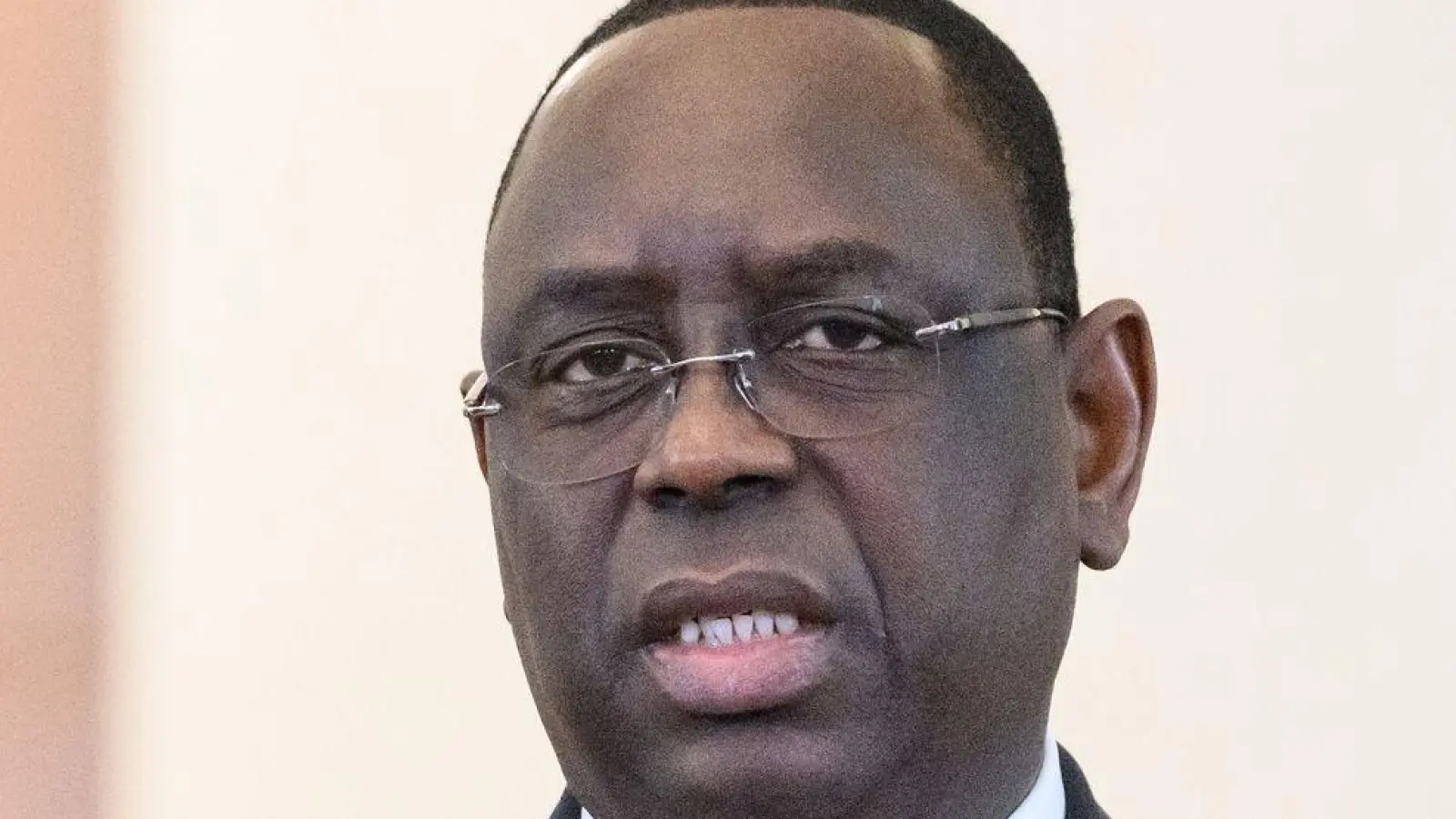 Die zweite Amtszeit des senegalesischen Präsidenten Macky Sall, die am 2. April endet, darf - anders als vom Parlament beschlossen - nicht verlängert werden. (Foto: Bernd von Jutrczenka/dpa)