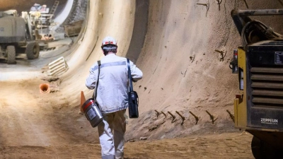 Der Schacht Konrad ist das erste genehmigte Atommüllendlager in Deutschland. Zu Beginn der 2030er Jahre soll die Einlagerung von bis zu 303.000 Kubikmetern schwach- und mittelradioaktiver Abfälle beginnen. (Archivbild) (Foto: Julian Stratenschulte/dpa)