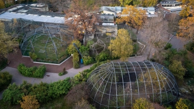 Rund fünf Wochen muss(te) der Berliner Zoo wegen eines Vogelgrippe-Falles schließen; an Heiligabend darf er - unter Auflagen - wieder öffnen. (Foto: Monika Skolimowska/dpa)