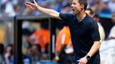 Engagiert am Spielfeldrand beim Real-Debüt: Xabi Alonso. (Foto: Sven Hoppe/dpa)