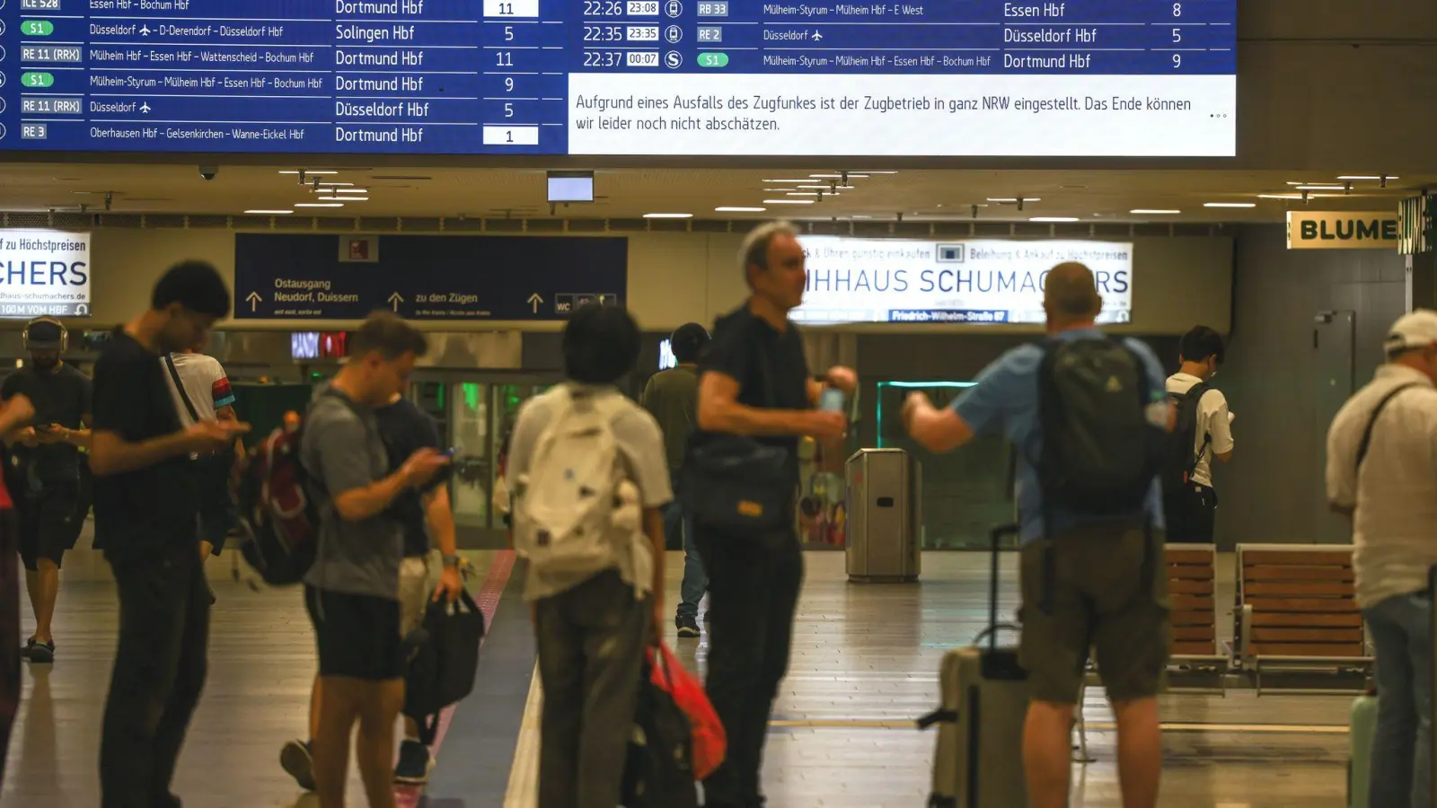Bahnverkehr wegen Funkstörung bundesweit eingestellt.  (Foto: Christoph Reichwein/dpa)