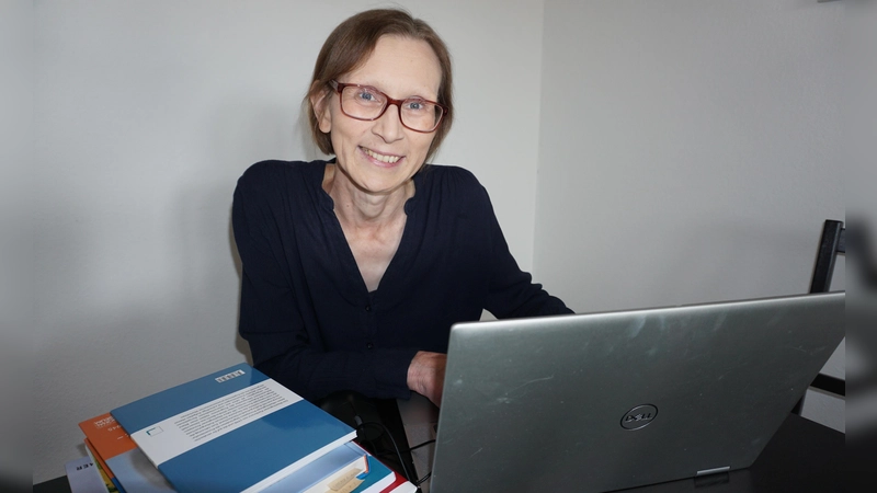 Dr. Anja Ebert untersucht die Herkunft von Kunst-Sammlungen. (Foto: Andrea Walke)