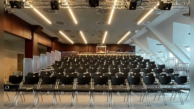 So sieht der Zuschauerraum der neuen Spielstätte aus. Während der Umbauzeit werden auf der Bühne Eyber Straße die Aufführungen des Ansbacher Theaters stattfinden. (Foto: Theater Ansbach/Marc Lörks)