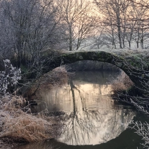 Winterzauber an der alten Zennbrücke - gesehen bei Adelsdorf (Foto: Johannes Enzner)