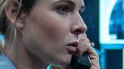 Rebecca Ferguson als Captain Olivia Walker in einer Szene des Films „A House of Dynamite“. (Handout) (Foto: Eros Hoagland/Netflix/dpa)