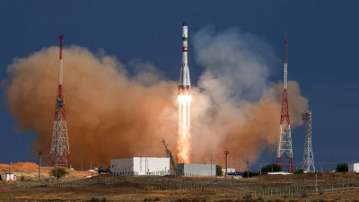 Vom russischen Weltraumbahnhof in Baikonur (Kasachstan) fliegen immer wieder Kosmonauten und Astronauten gemeinsam zur ISS. (Archivbild) (Foto: Ivan Timoshenko/Roscosmos space corporation/AP)