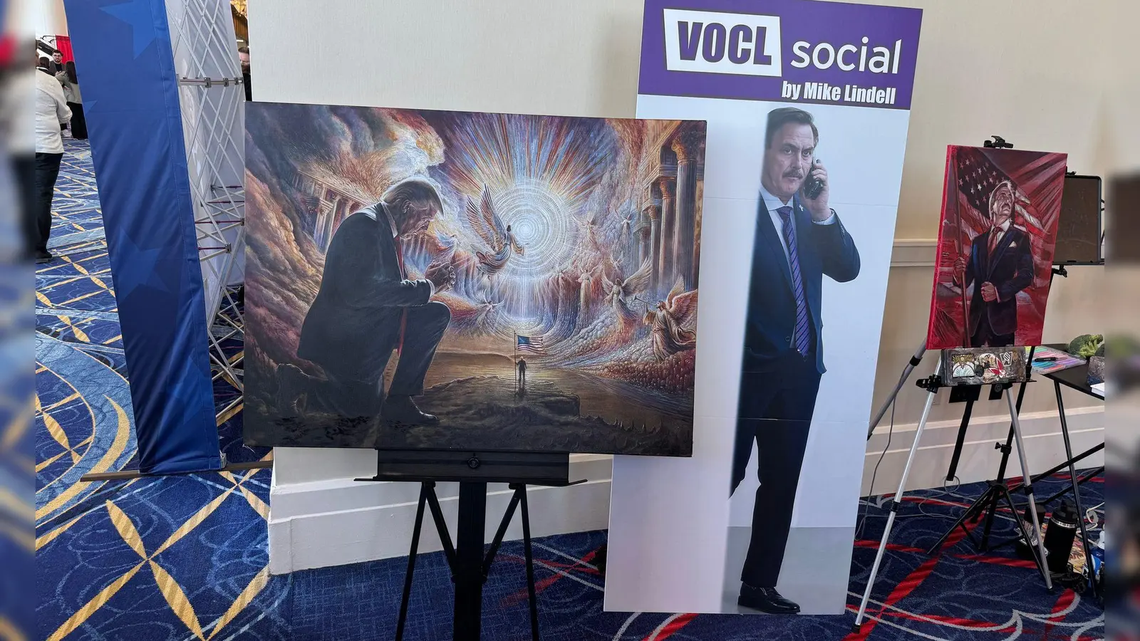 Donald Trump wird auf der CPAC als Held gefeiert.  (Foto: Luzia Geier/dpa)