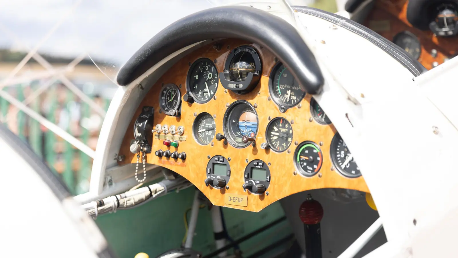 Auf viele muss geachtet werden: Ein Blick ins Cockpit.<br> (Foto: Daniel Christ)