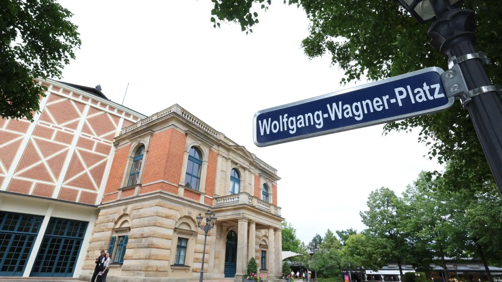 2026 können sich die Opernfans nach der Rückkehr von Star-Dirigent Christian Thielemann nach Bayreuth auf einen neuen „Ring des Nibelungen“ freuen. (Archivbild) (Foto: Karl-Josef Hildenbrand/dpa)
