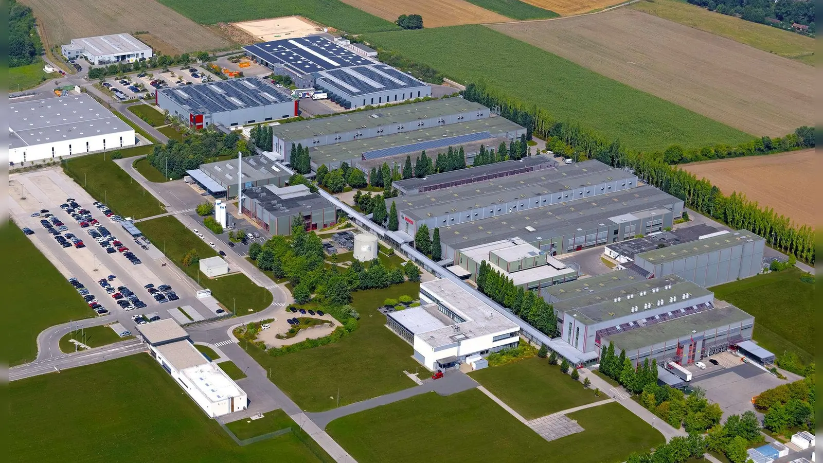 Im Bosch-Werk in Ansbach müssen sich zahlreiche Mitarbeitende auf Kurzarbeit einstellen. (Foto: Bosch)