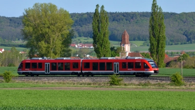 Auf der Strecke von Neustadt nach Steinach fallen demnächst Züge aus. (Symbolbild: Johannes Hirschlach)