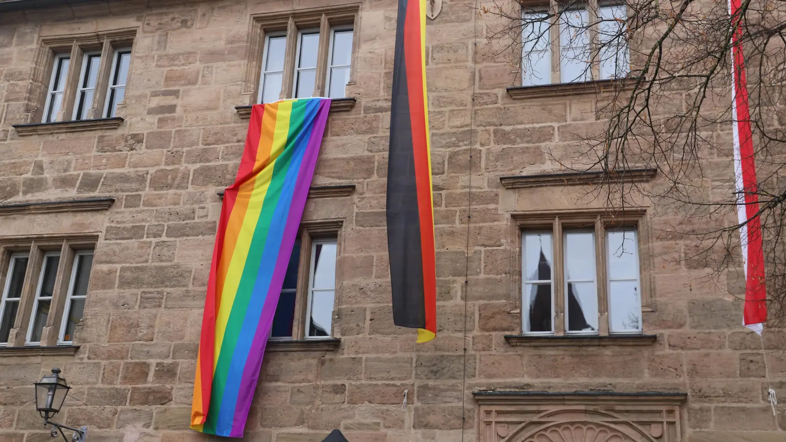 Das Selbstbestimmungsgesetz ermöglicht es Menschen, ihre Geschlechtsidentität selbst zu bestimmen und im Geburtenregister eintragen zu lassen. (Symbolbild: Oliver Herbst)
