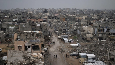 Israels Armee greift die Hamas in Gaza wieder massiv angegriffen. (Archivbild) (Foto: Jehad Alshrafi/AP/dpa)