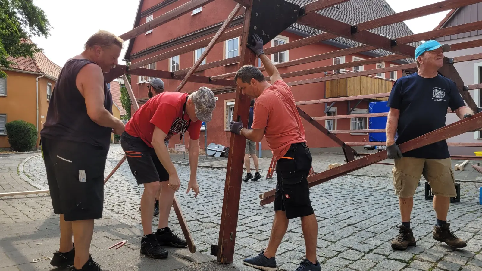 Der Aufbau kann am Freitagmorgen wie geplant starten: Das Altstadtfest findet statt. (Archiv-Foto: Nina Daebel)