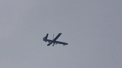 Zwei Menschen werden bei israelischen Luftschlägen im Libanon getötet. Mehrere werden verletzt. (Foto: Hussein Malla/AP/dpa)