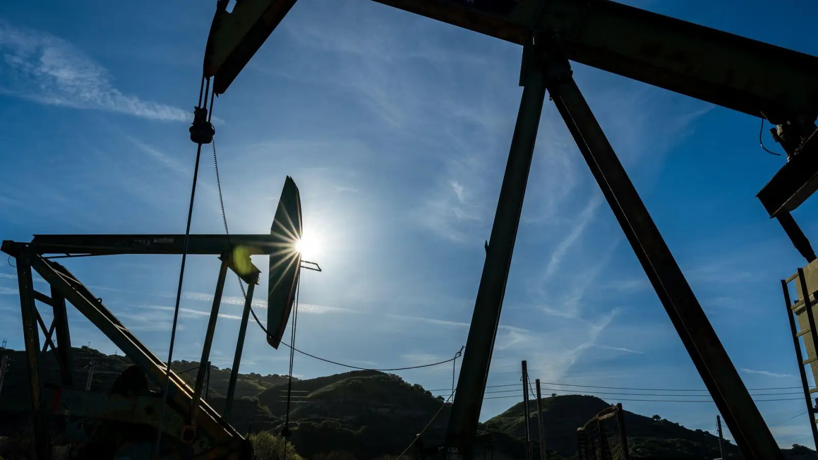 Ölpreise klettern weiter (Archivbild). (Foto: Nic Coury/AP/dpa)