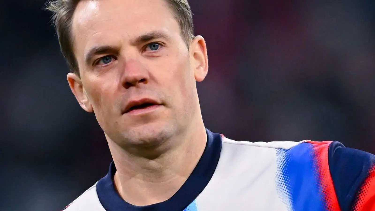 Manuel Neuer sagt noch nicht „Servus“. Der 40-Jährige hängt noch ein Jahr dran beim FC Bayern. (Archivbild) (Foto: Sven Hoppe/dpa)