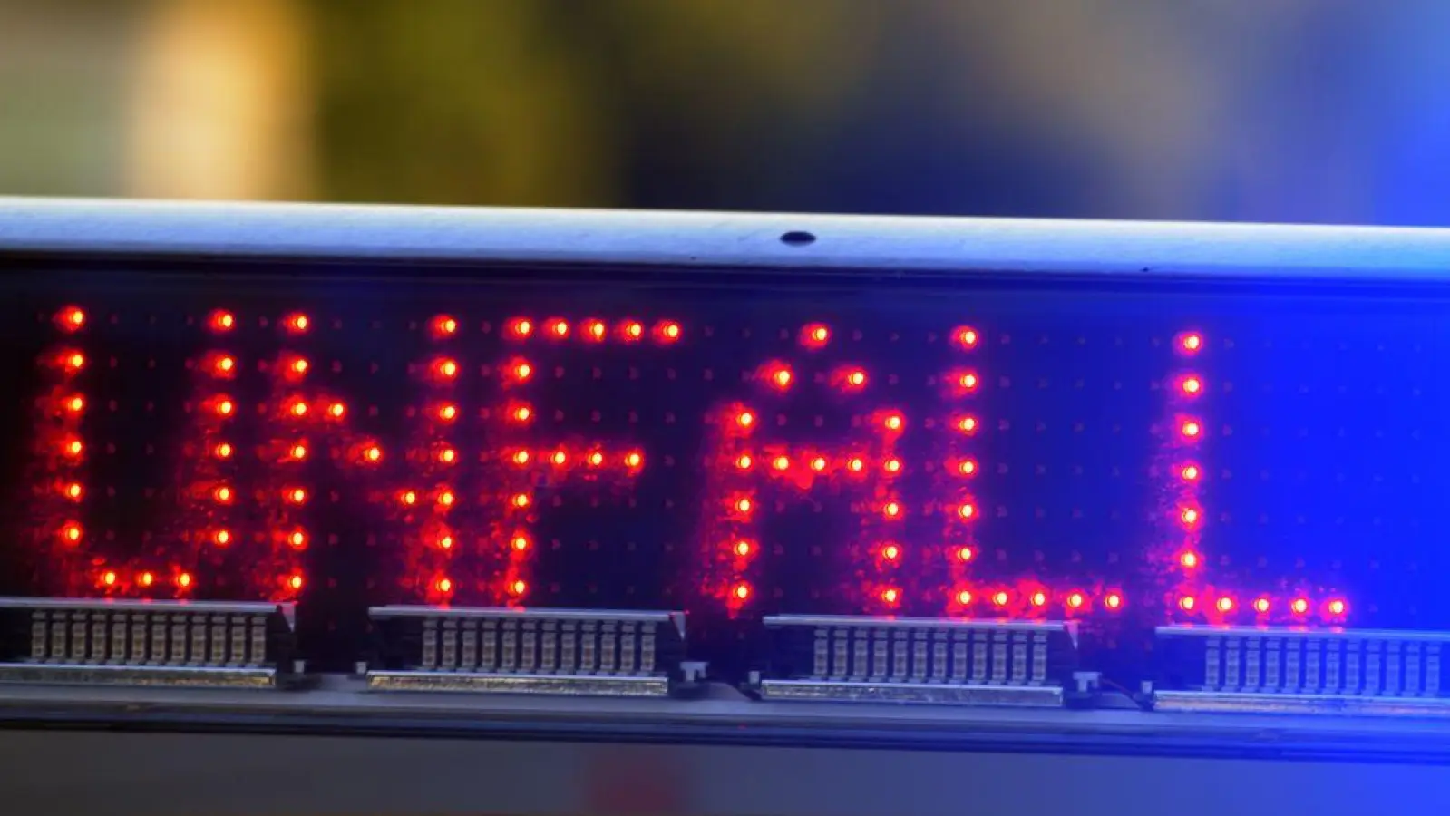 Die Verkehrspolizei Nürnberg untersucht die Unfallursache. (Symbolbild) (Foto: Stefan Puchner/dpa)