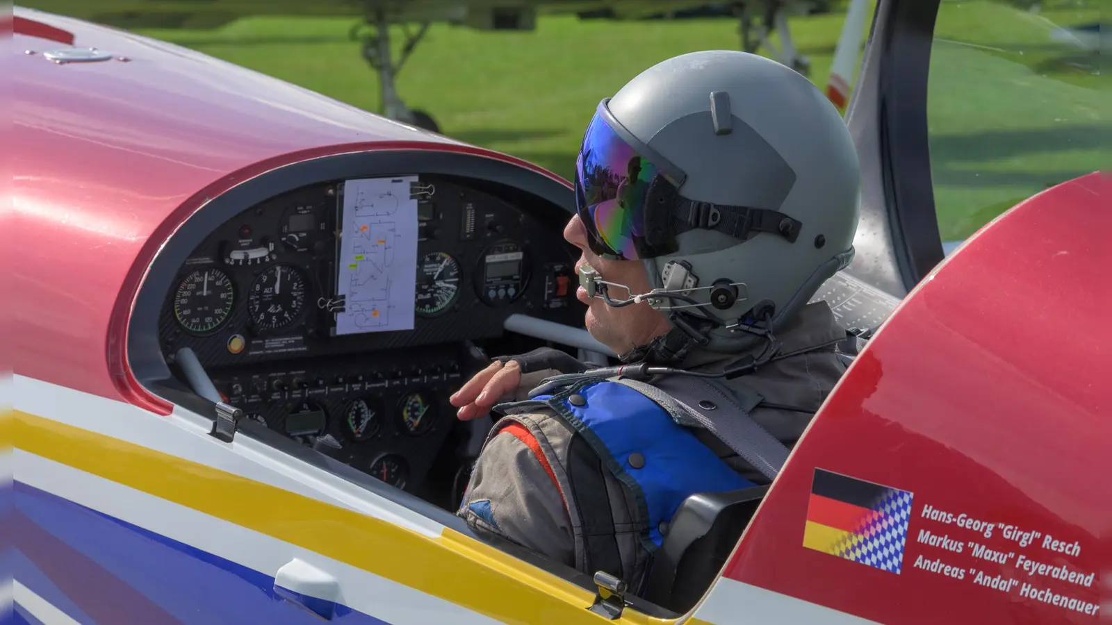 Viele Knöpfe und Regler im Inneren des Kunstsegelfliegers. (Foto: René Chlopotowski)