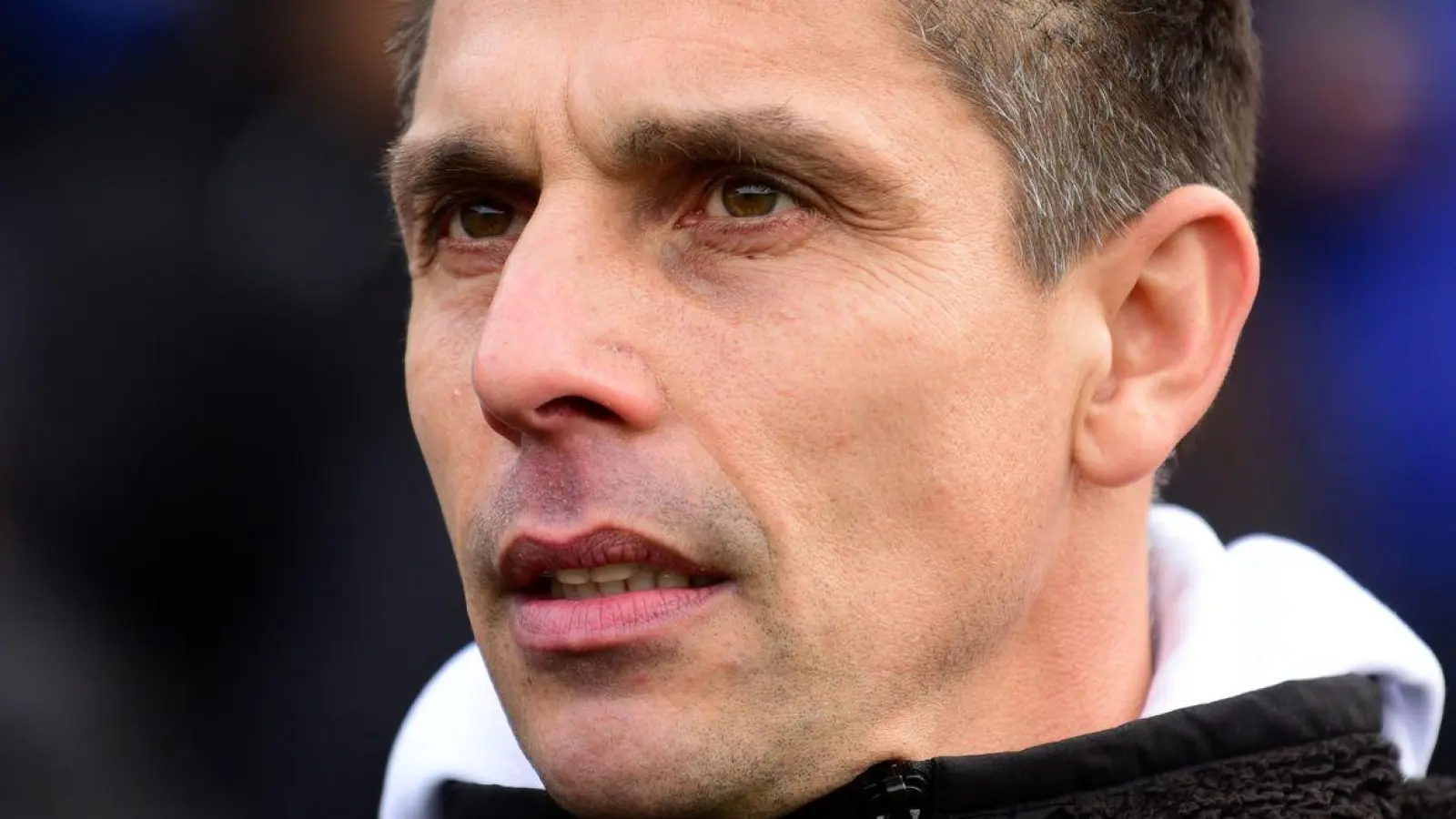 Nicht mehr Trainer von Holstein Kiel: Marcel Rapp. (Foto: Daniel Bockwoldt/dpa)