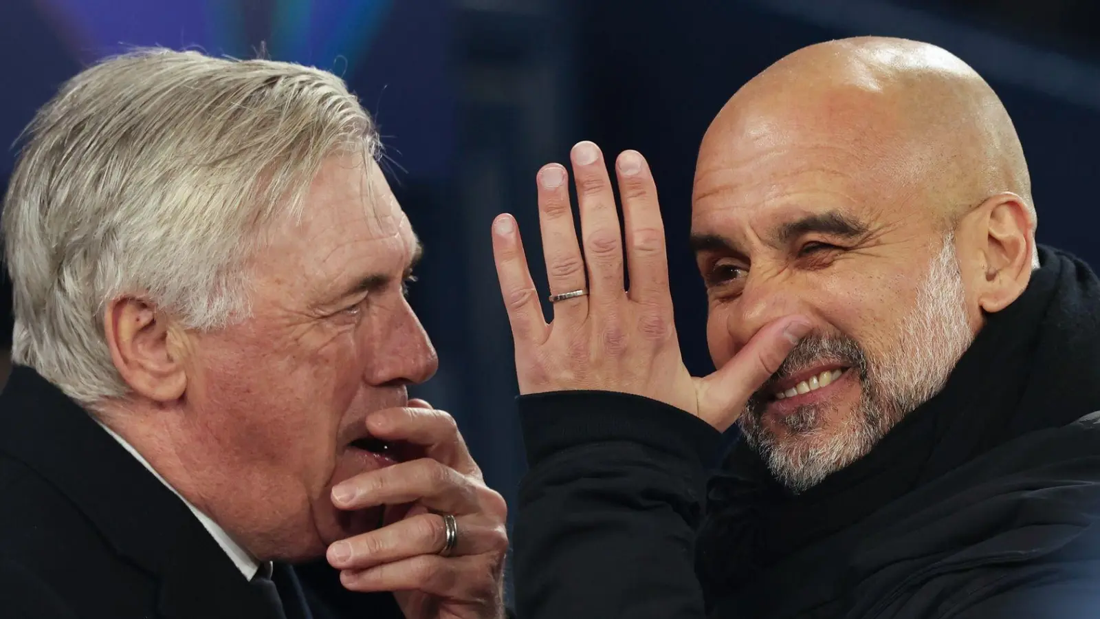 Nur einer wird nach dem nächsten Duell von Carlo Ancelotti (l) und Pep Guardiola noch lachen. (Foto: Darren Staples/AP/dpa)