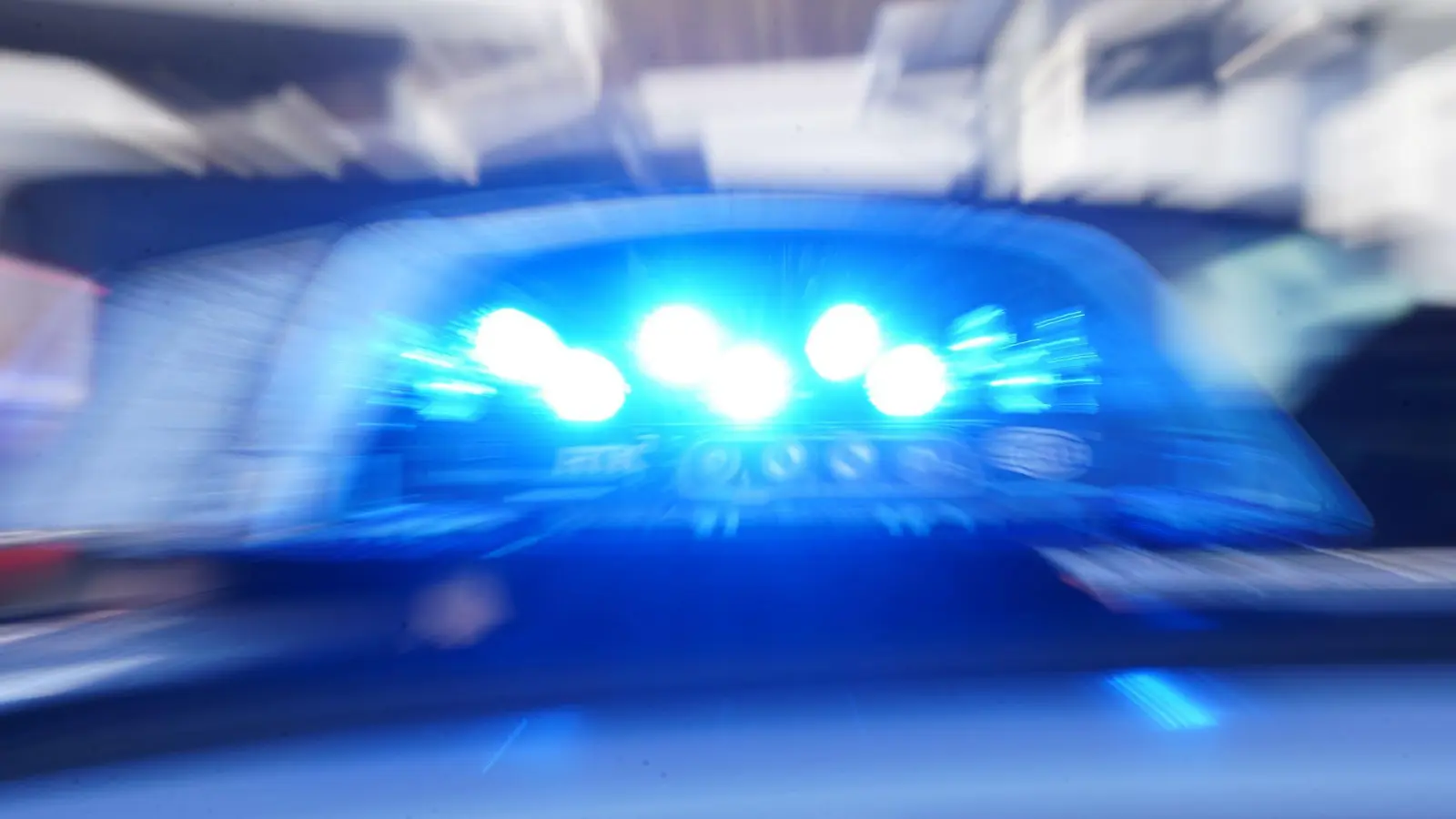 Nach einem Macheten-Alarm am U-Bahnhof im Münchner Stadtteil Neuperlach kam es zu einem größeren Polizeieinsatz, bei dem auch der U-Bahn-Verkehr gestoppt werden musste. (Symbolbild) (Foto: Marcus Brandt/dpa)